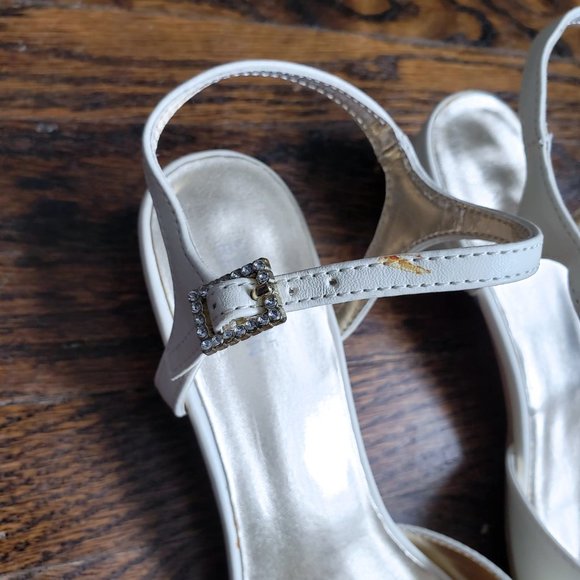 Kenneth Cole Reaction Girls' Dress Shoes (Ivory/Cream, US Youth 4.5, EU37) - Picture 6 of 6